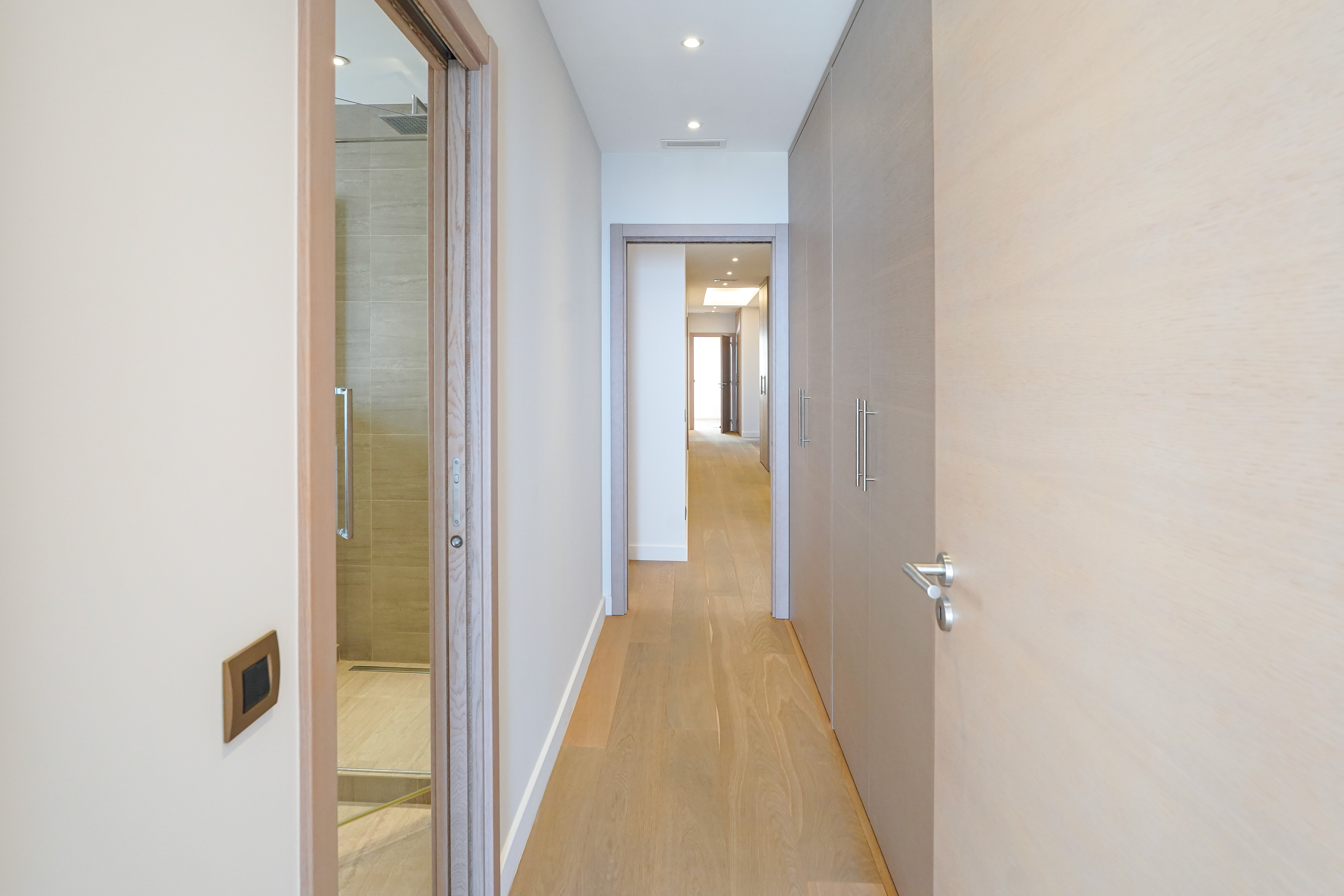 3b29a_dressing-master-le-palmier-barnes-valeri-agency-monaco-1782899107.jpg