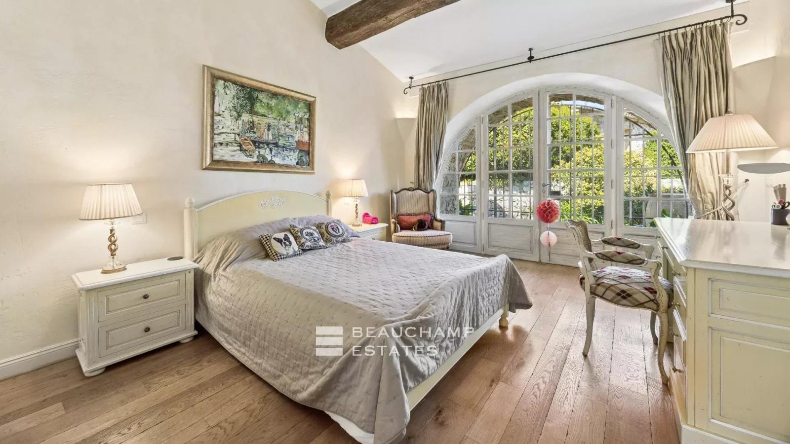 EXCLUSIVITÉ : Propriété d'Exception 9 chambres avec vue mer - La Colle-sur-Loup