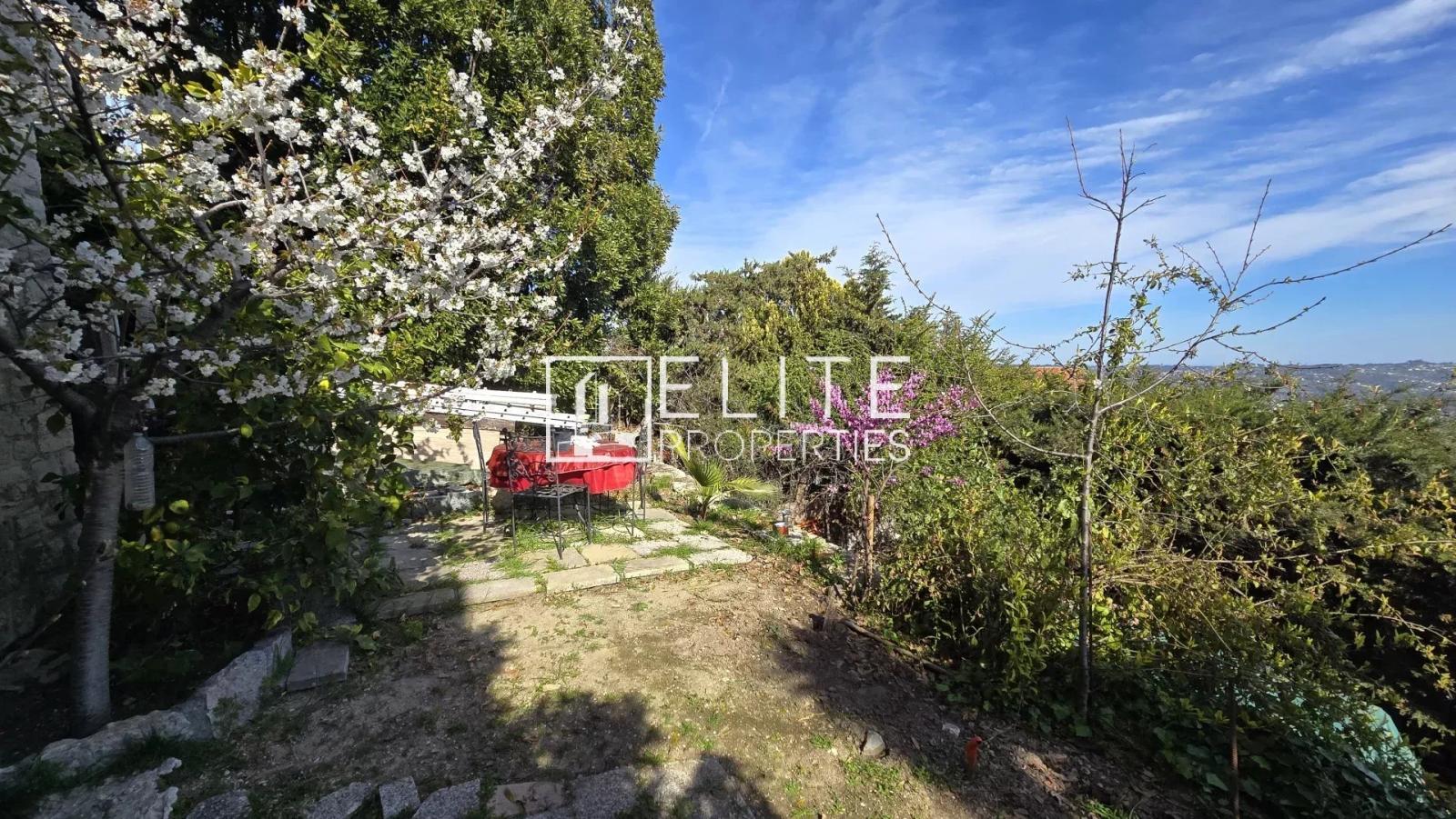 2 APPARTEMENTS EN BAS DE VILLA 135 m² & VUE MER – GRASSE