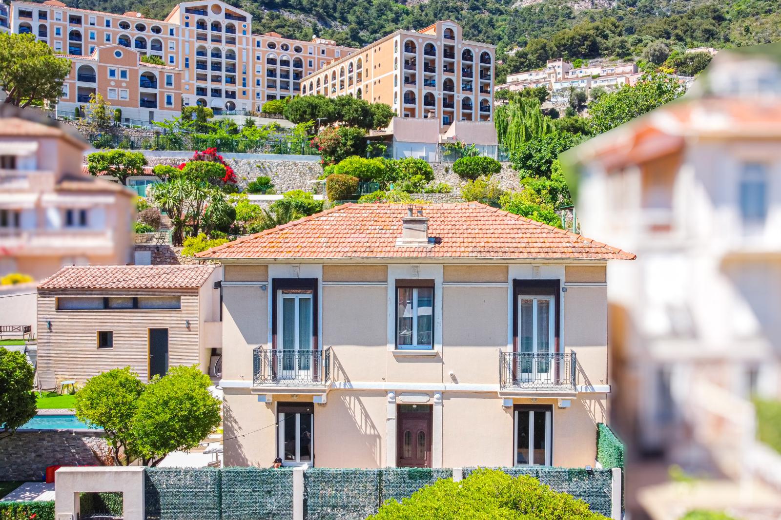 BEAUSOLEIL - VILLA - PISCINE - GARAGE & PARKING