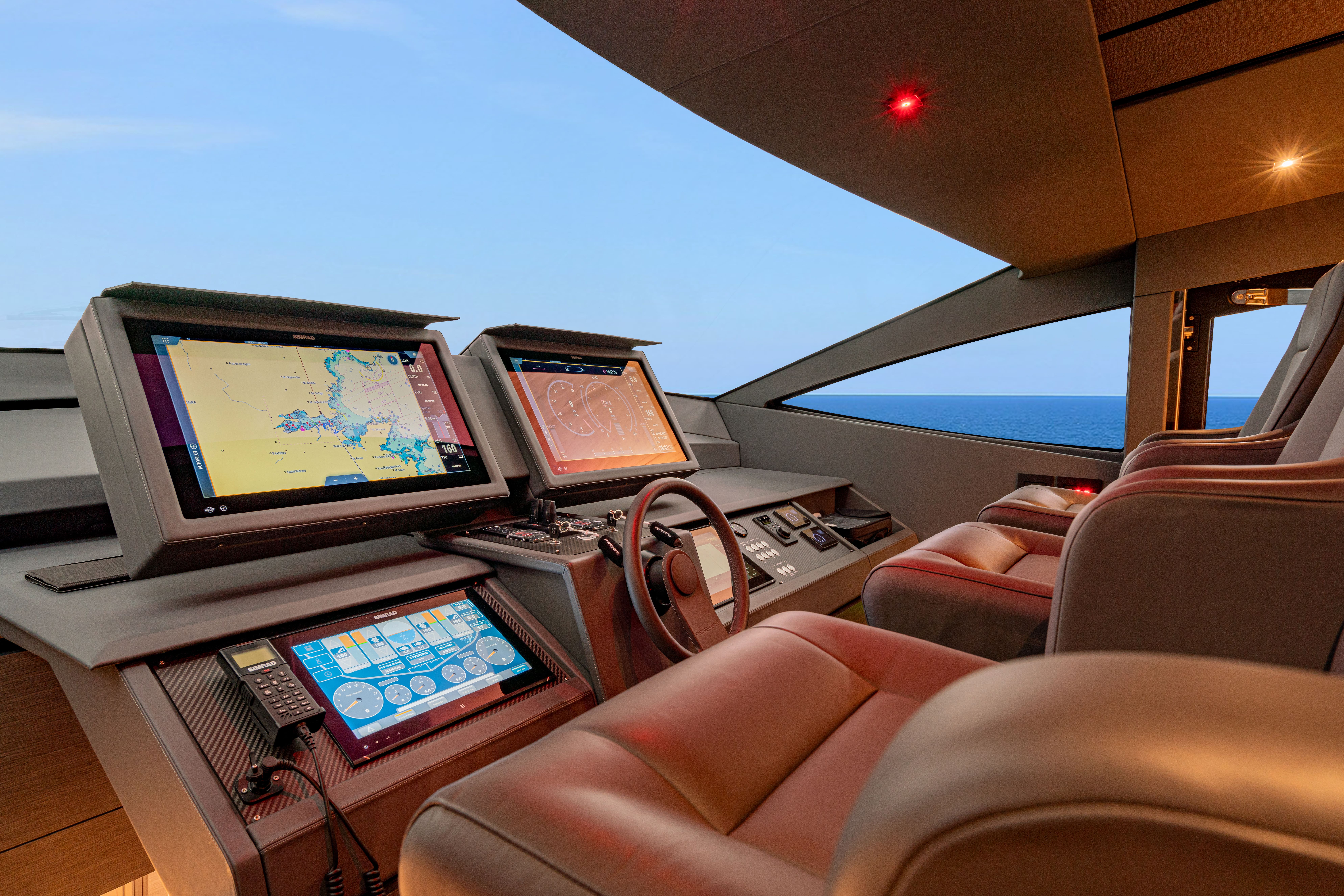 0mixq_02_pershing_8x_16_silver_bullet_interior_33.jpg