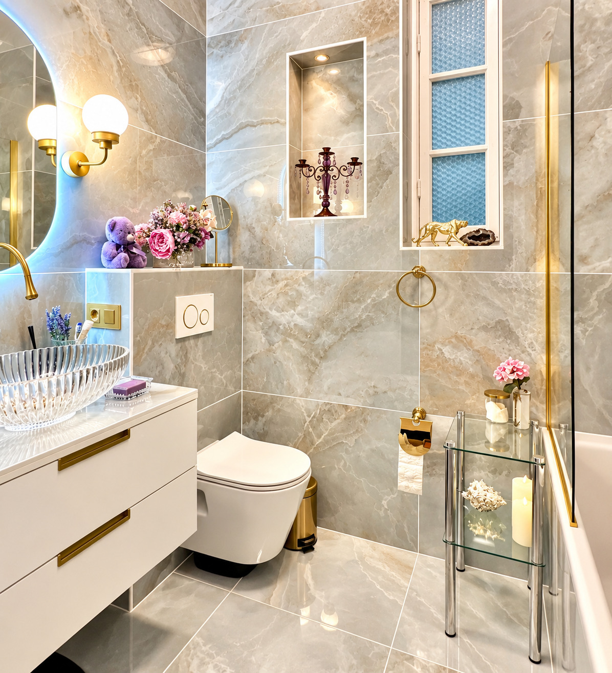 3c89f_salle-de-bains-luxueuse-aux-accents-dores-1792746754.jpg