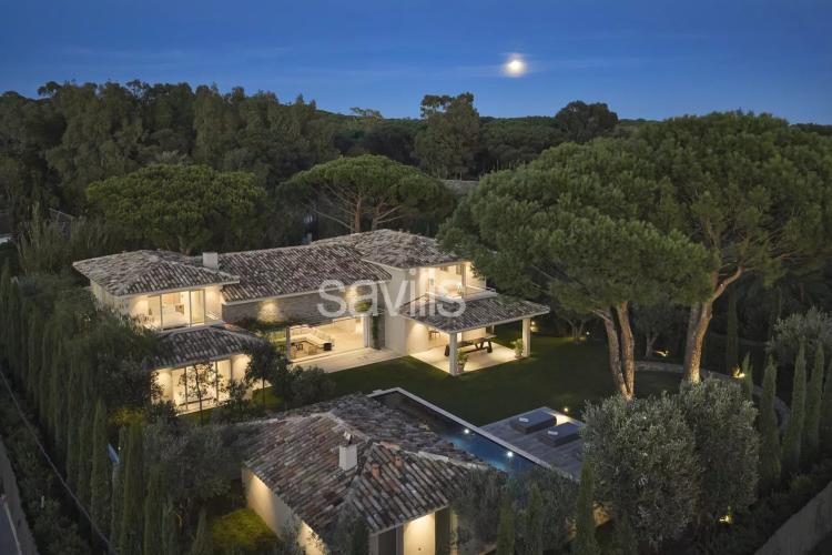Propriété Neuve de Prestige à Saint-Tropez, proche de la plage
