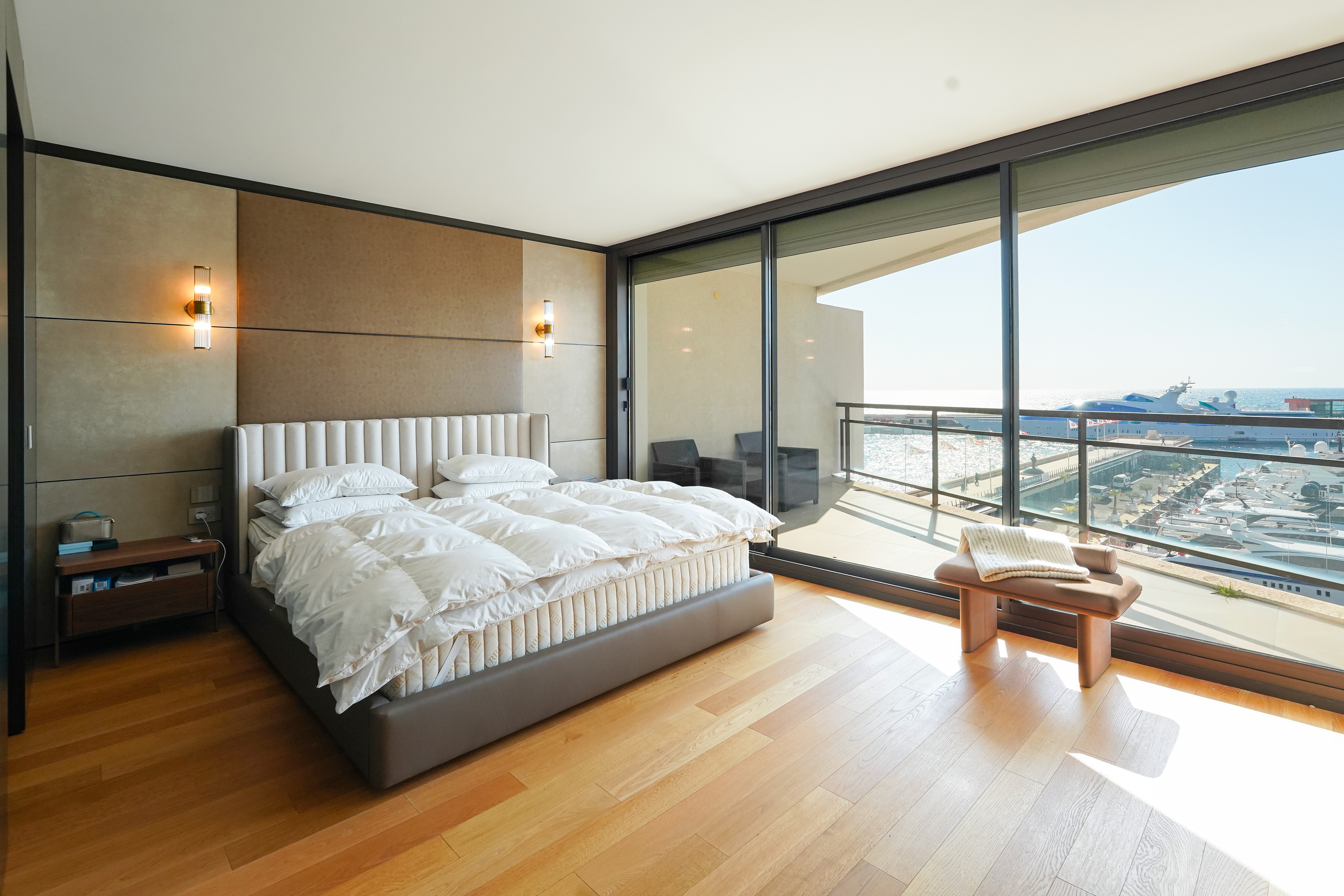 3d853_chambre-master-mc-star-barnes-valeri-agency-monaco-1773919056.jpg