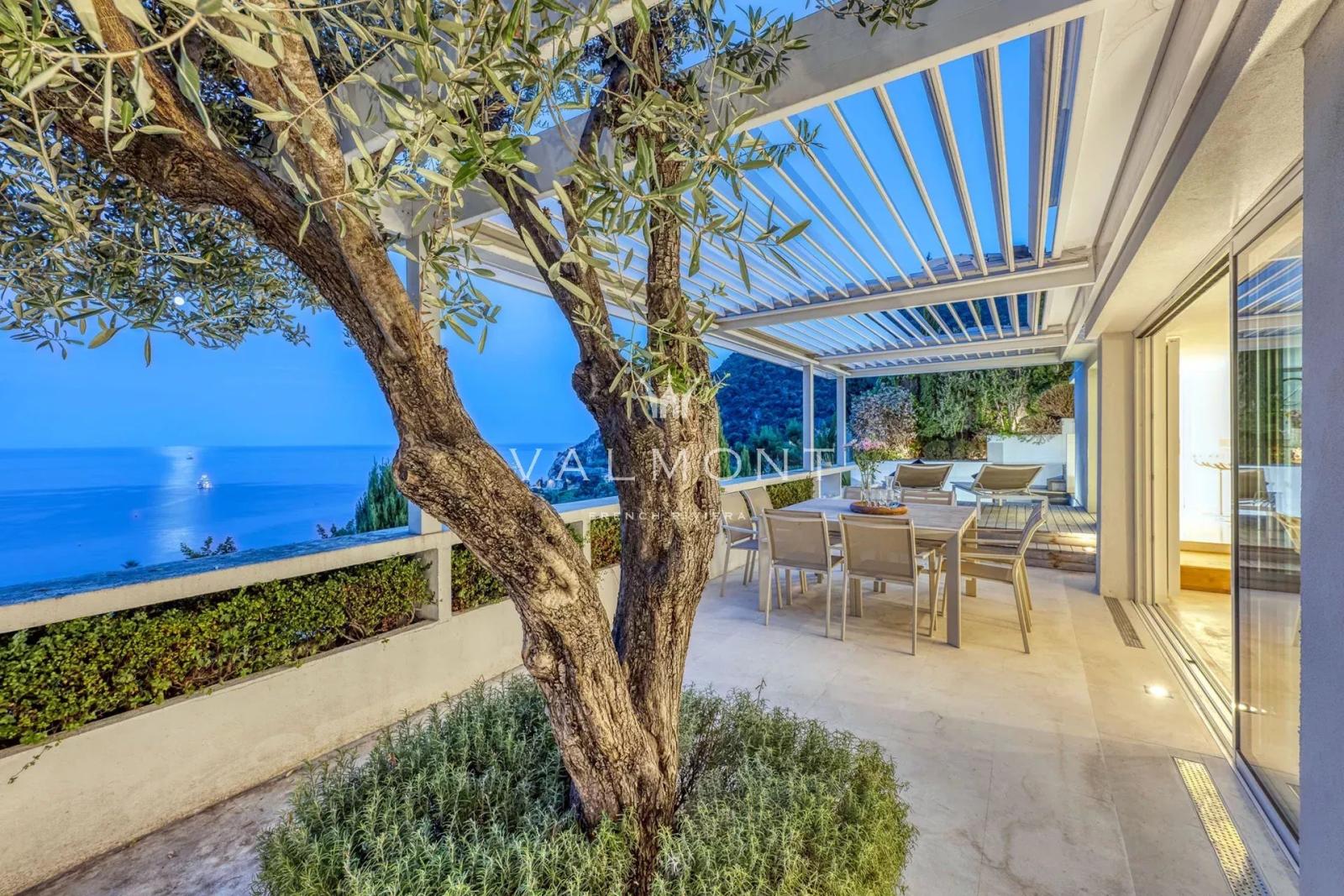 BELLE VILLA AVEC VUE À COUPER LE SOUFFLE SUR LA MER