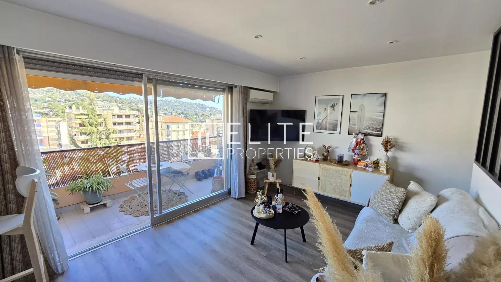 STUDIO 31m² + TERRASSE,  PARKING & CAVE – LE CANNET