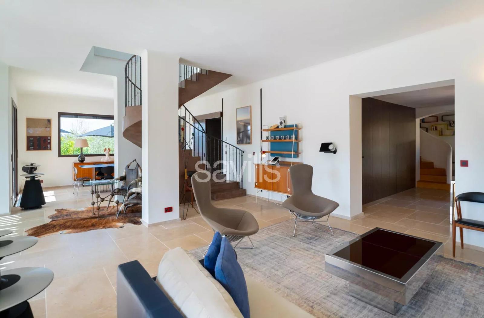 Villa contemporaine avec piscine et espaces bien-être – Les Parcs de Saint-Tropez