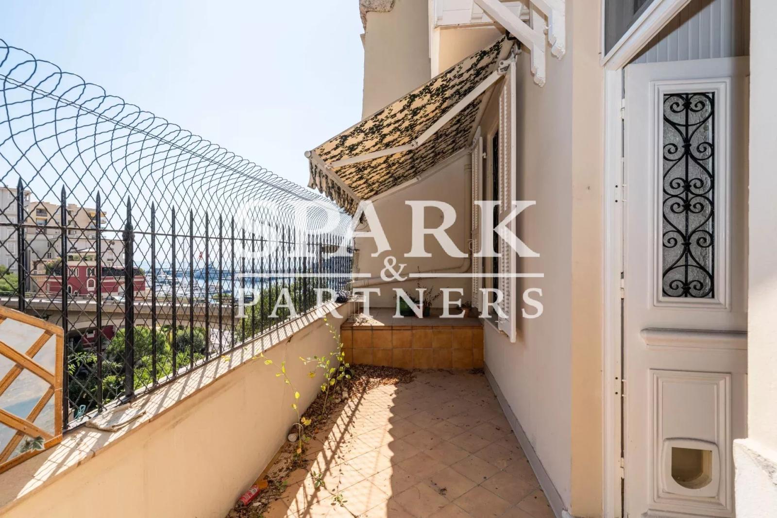 TOWN HOUSEPORT - A RENOVER (AVEC PROJET)