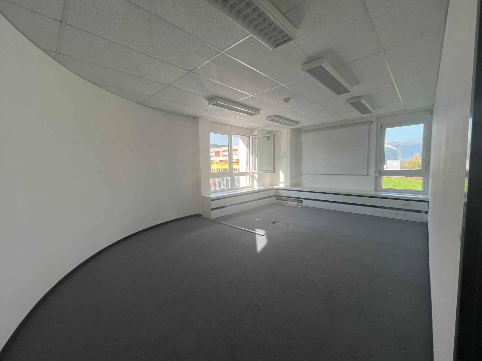 Bureaux de 66 m2 - lumineux à proximité de l'aéroport et de la Place des Nations