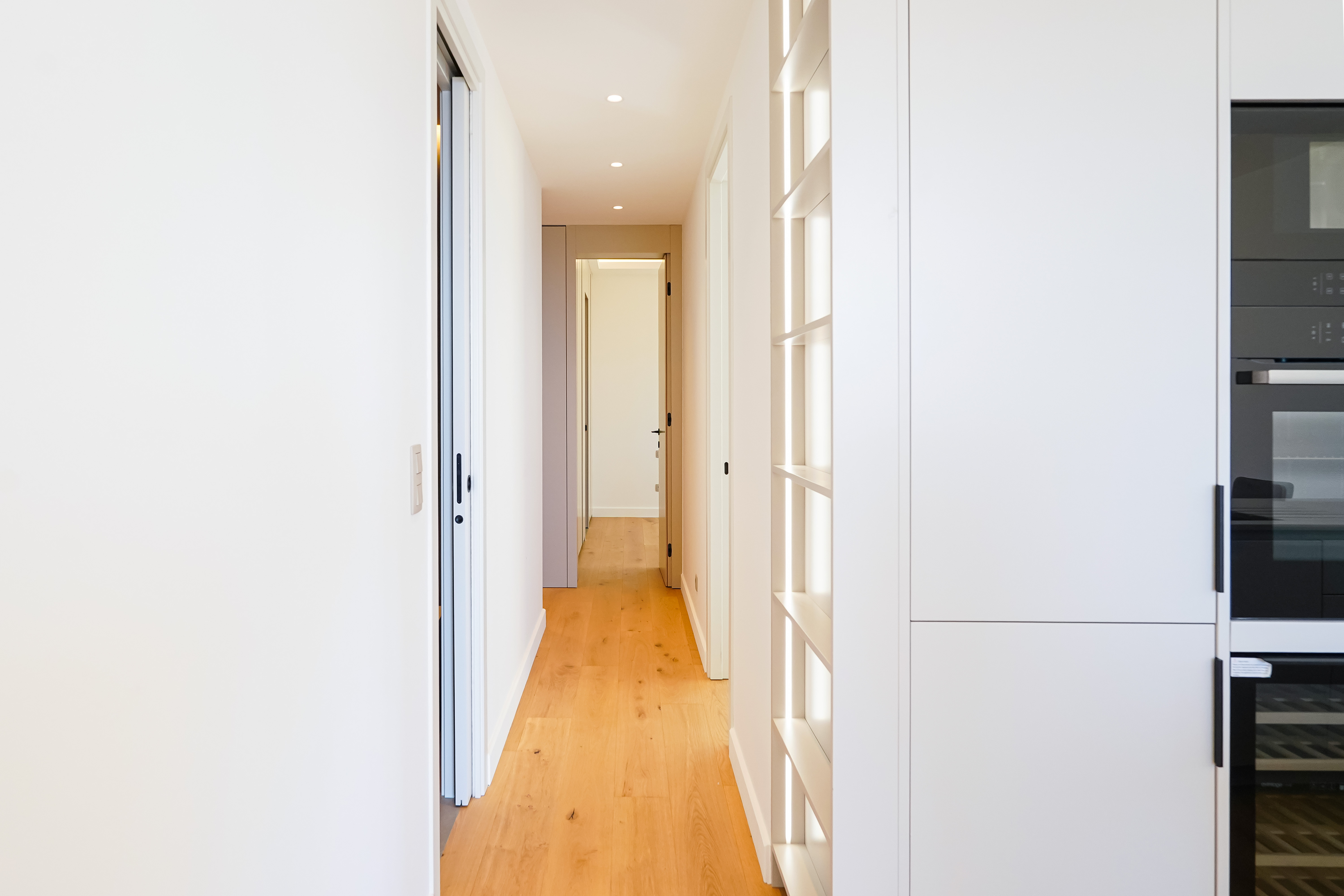 3jqwQ_couloir-bibliothe-que-monte-carlo-1756970395.jpg