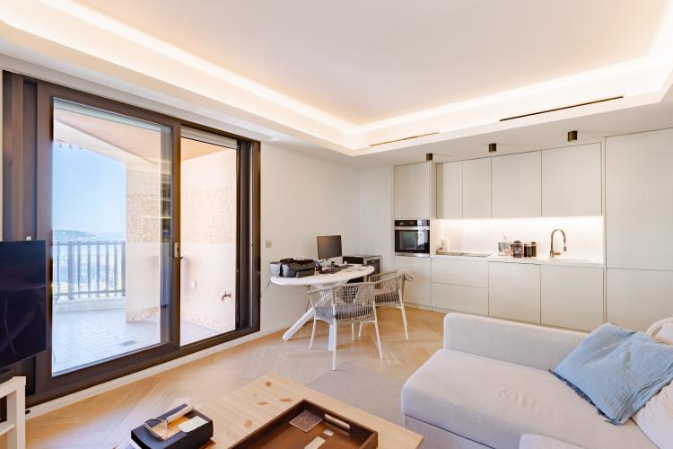 SPACIEUX 2 PIECES VUE MER RENOVE