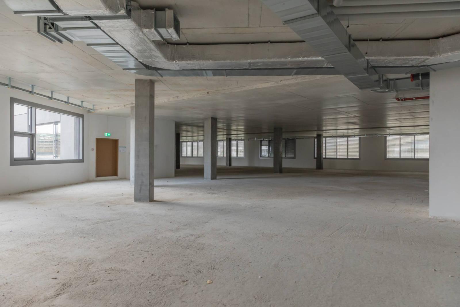 Magnifique surface de 230 m2 au 2ème étage d'un bâtiment moderne