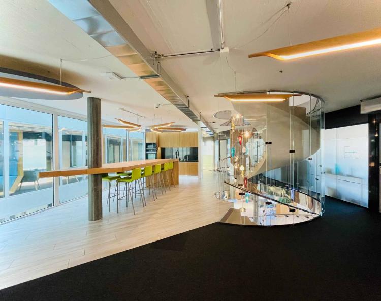 Bureaux, locaux de 450 m2 à louer