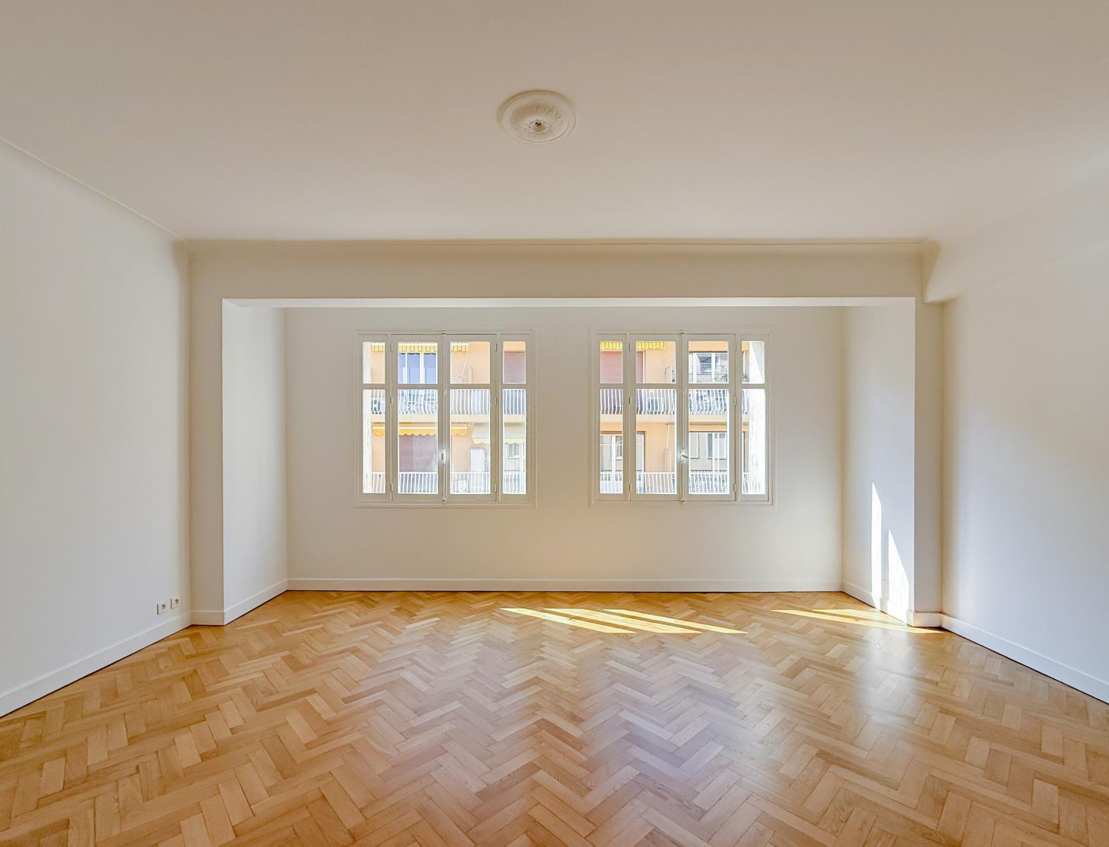 SOUS-OFFRE- APPARTEMENT 2P À RÉNOVER BEAU POTENTIEL - PALAIS DE LA TERRASSE