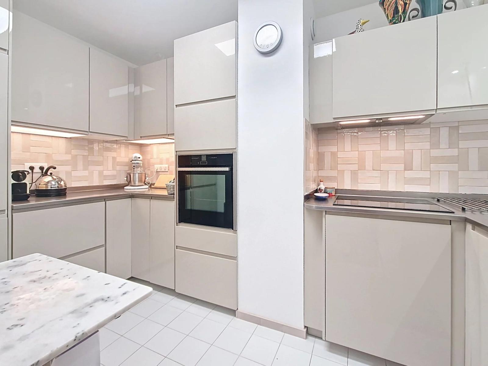 CANNES BASSE CALIFORNIE TERRASSE PISCINE