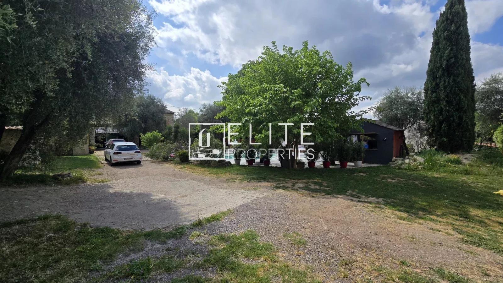 MAISON EN PIERRE 233m² & PISCINE + DÉPENDANCES - GRASSE