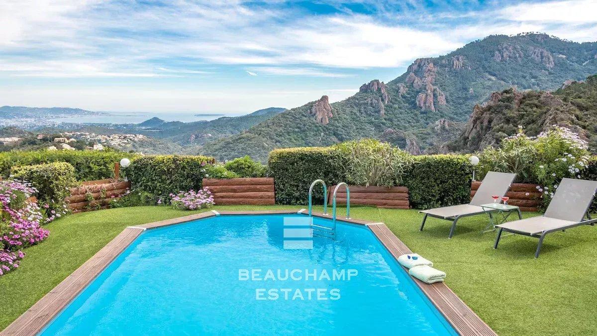 Villa provençale 3 chambres avec vue mer panoramique -   Les Adrets-de-l'Estérel