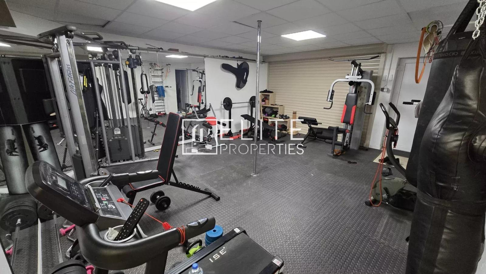 VILLA 10 PIECES 260m²  VUE DEGAGEE VALLAURIS