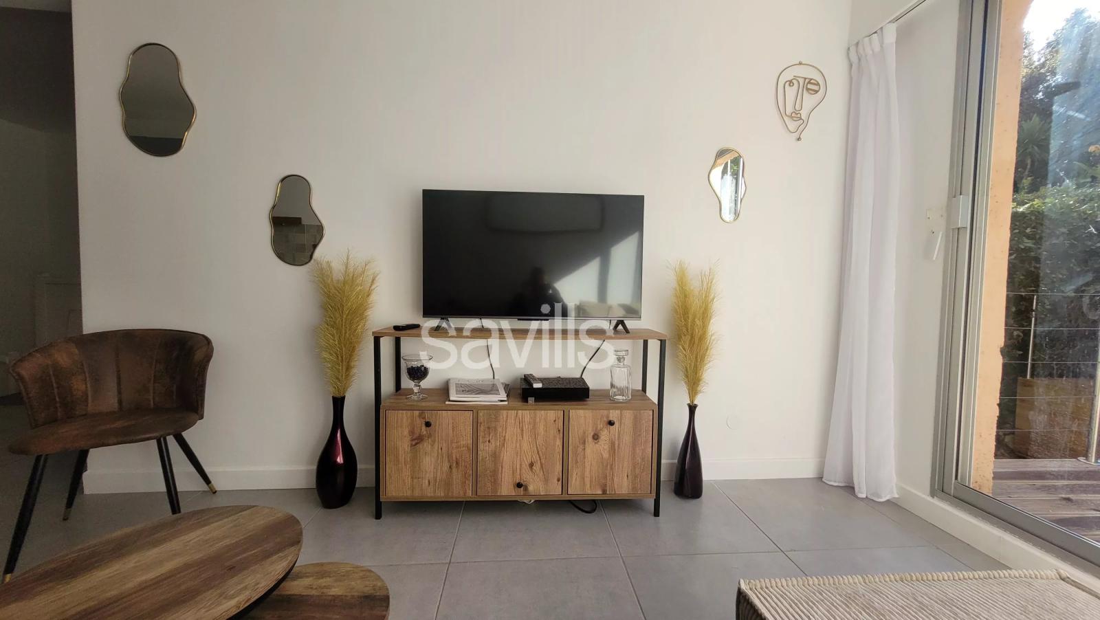 Appartement 3 pièces - rénové avec jardinet / terrasse - à pied du centre