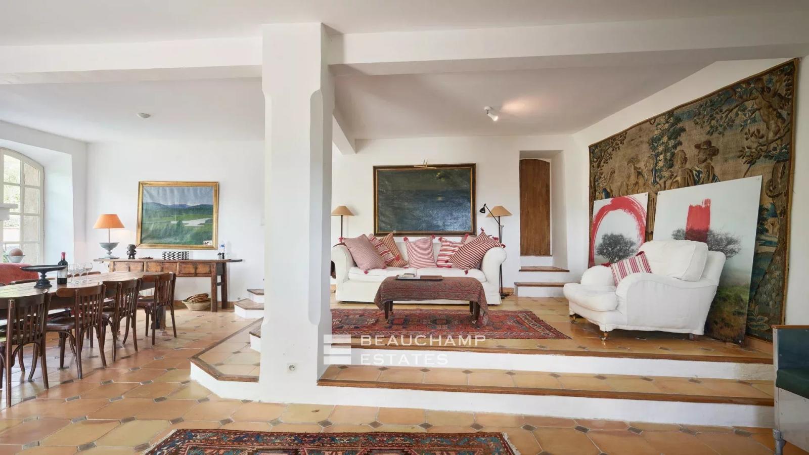 Bastide en pierre avec 7 chambres