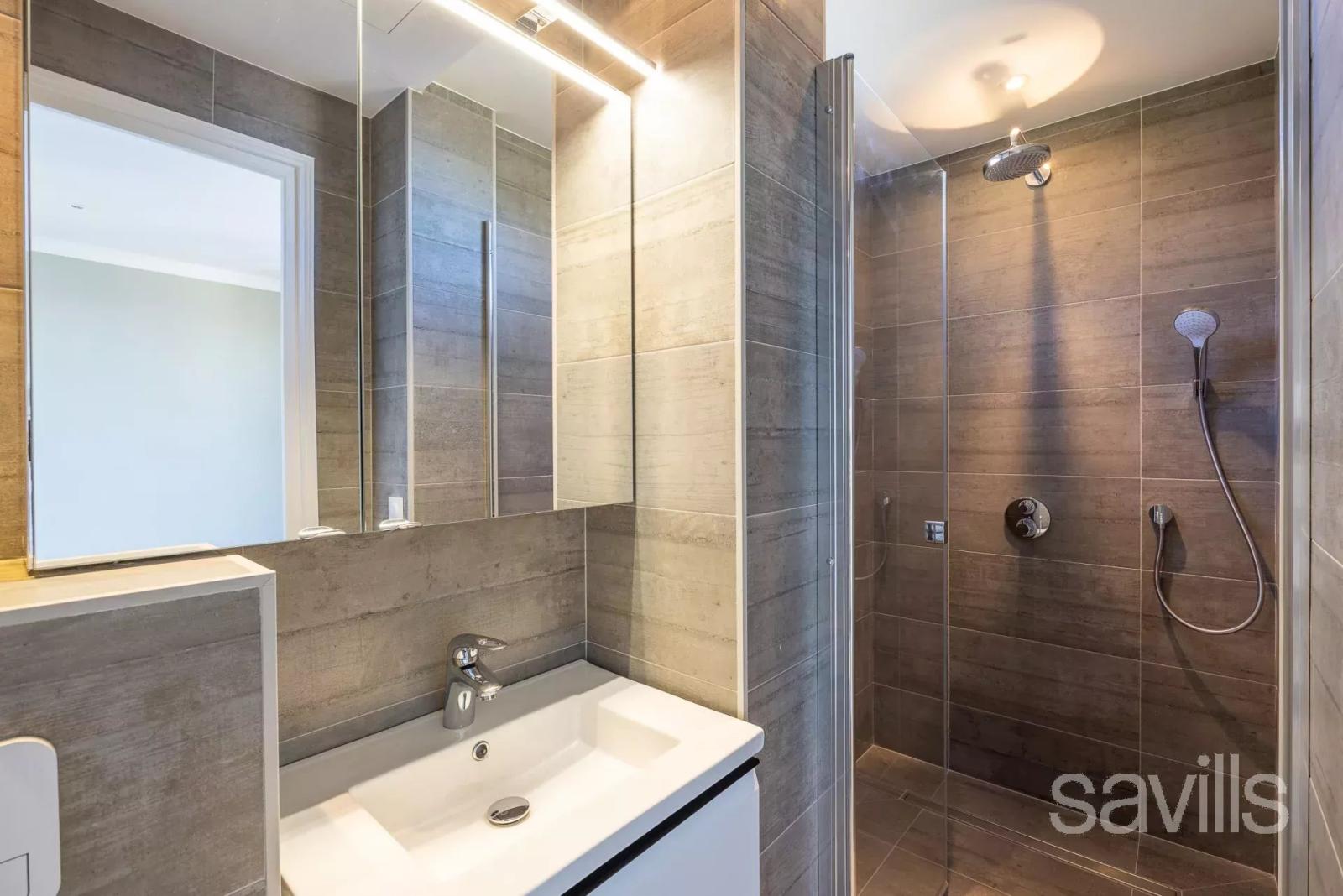 Magnifique penthouse proche de Monaco avec terrasses et vue mer