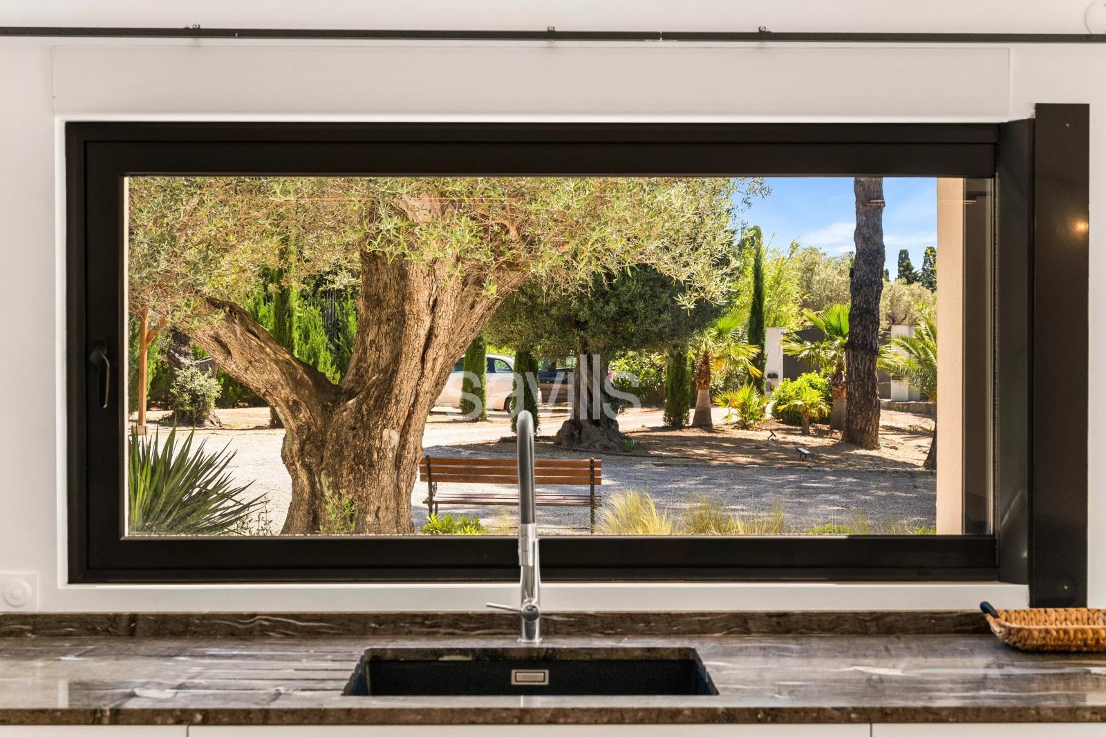 Élégante villa tropézienne à quelques pas des plages