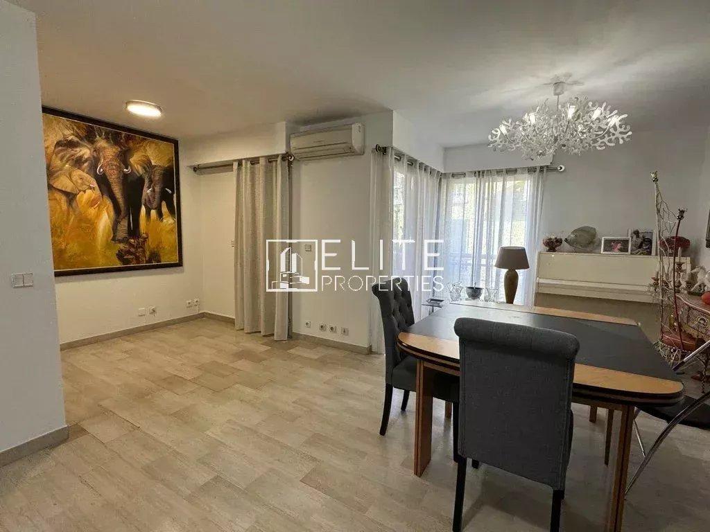 APPARTEMENT 5 PIÈCES DE 131 m² + 2 PARKINGS ET 2 CAVES – CANNES