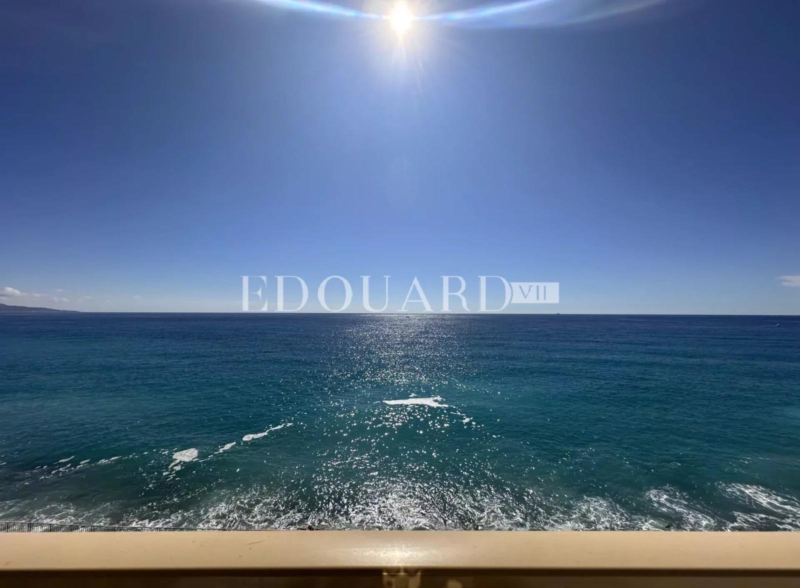 Trois pièces avec terrasse, magnifique vue mer panoramique et double garage