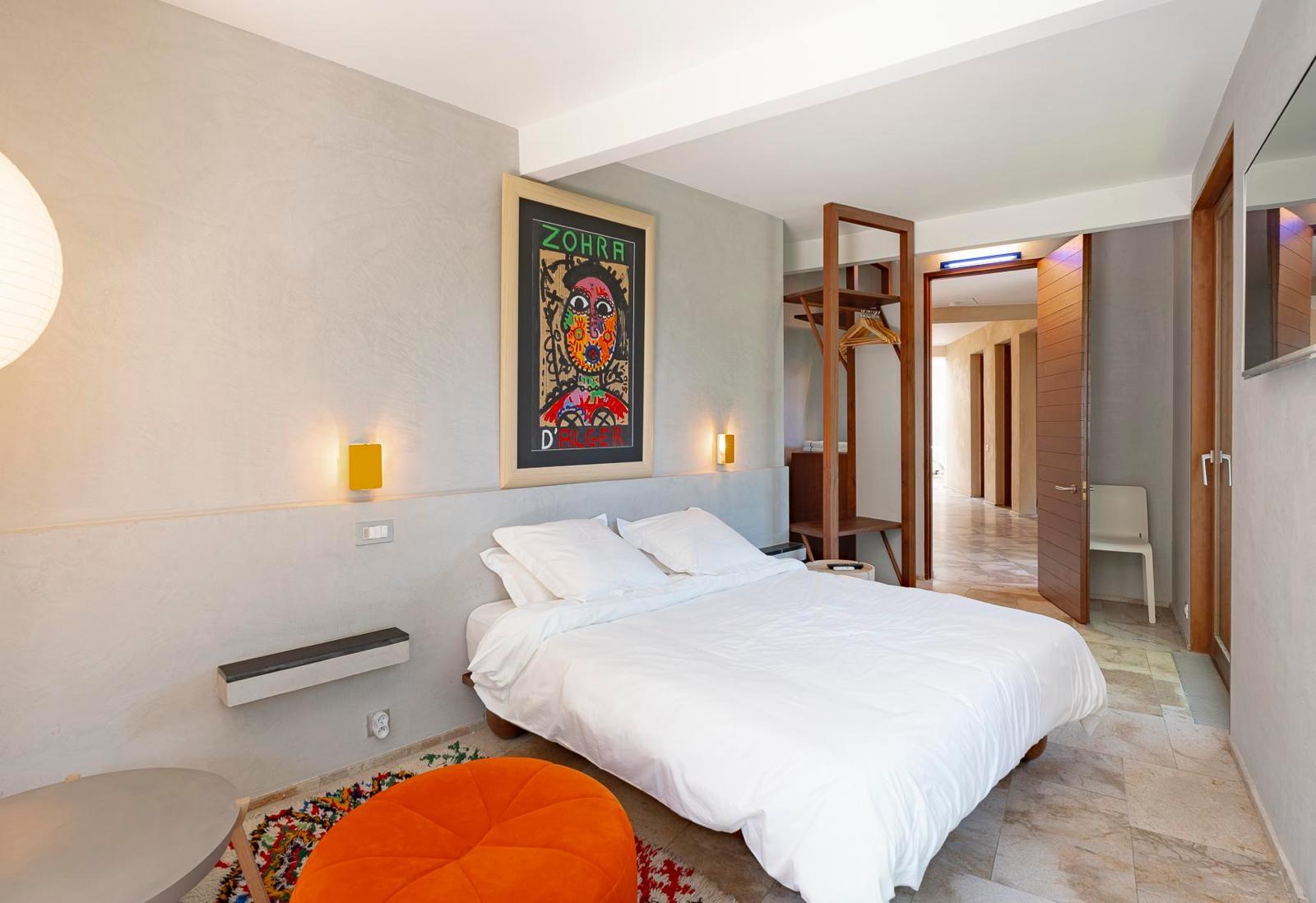 Saint-Tropez – Route de Tahiti – Villa de cinq chambres avec piscine en location saisonnière