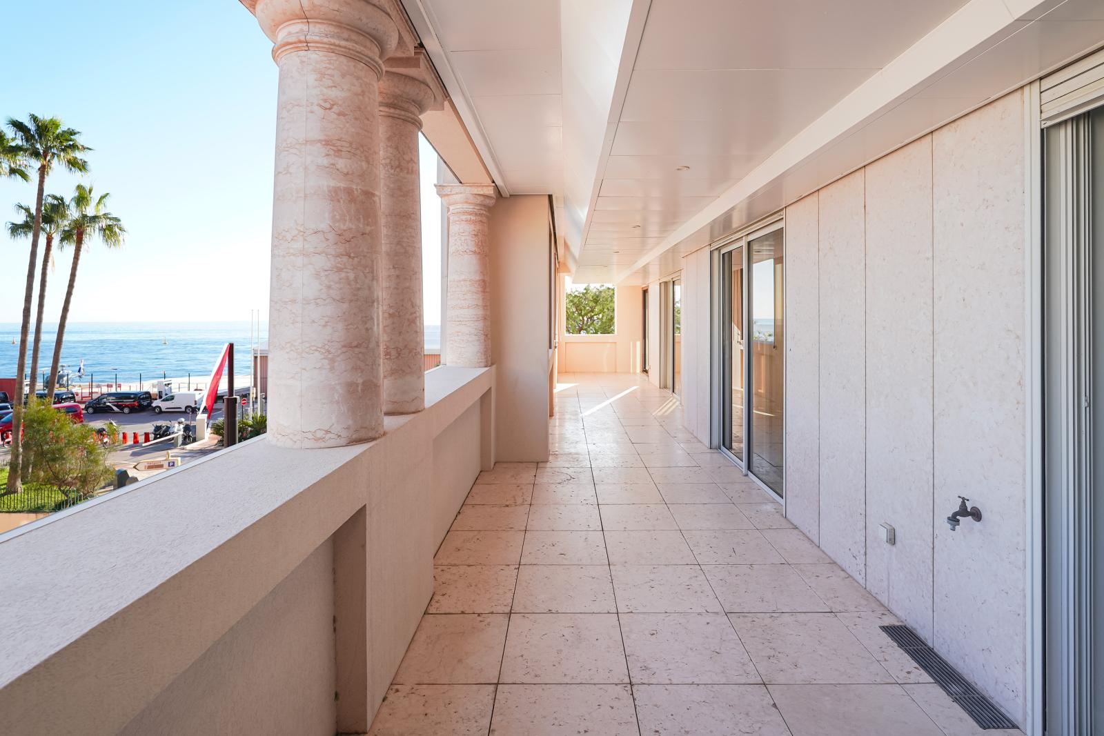 FONTVIEILLE - SEASIDE PLAZA - GRAND 3 PIÈCES VUE MER