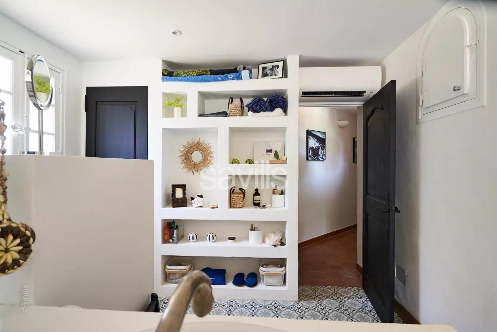 Villa proche du centre du village de Saint-Tropez, 6 chambres