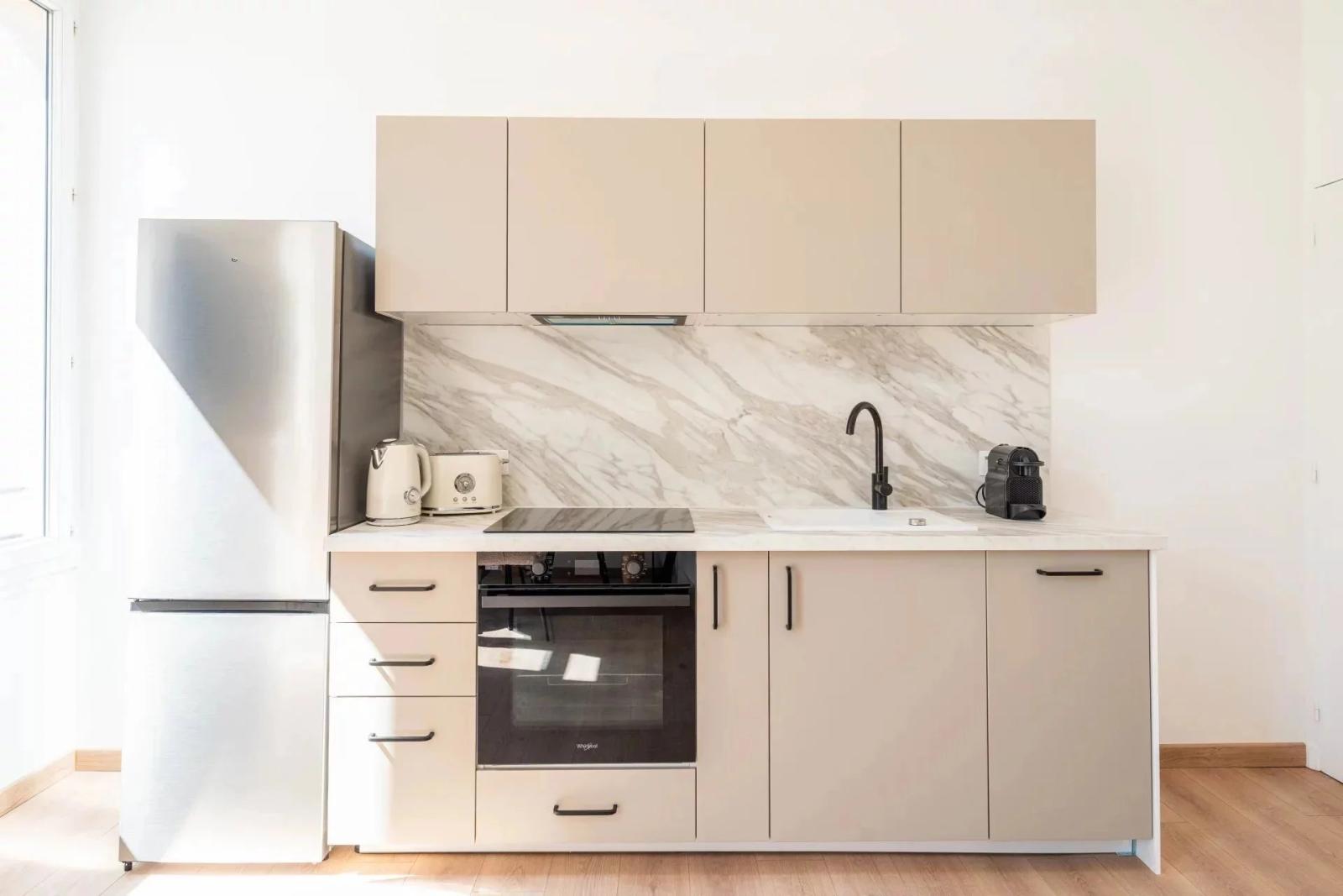 CANNES – BAS PETIT JUAS | ÉLÉGANT 2/3 PIÈCES ENTIÈREMENT RÉNOVÉ