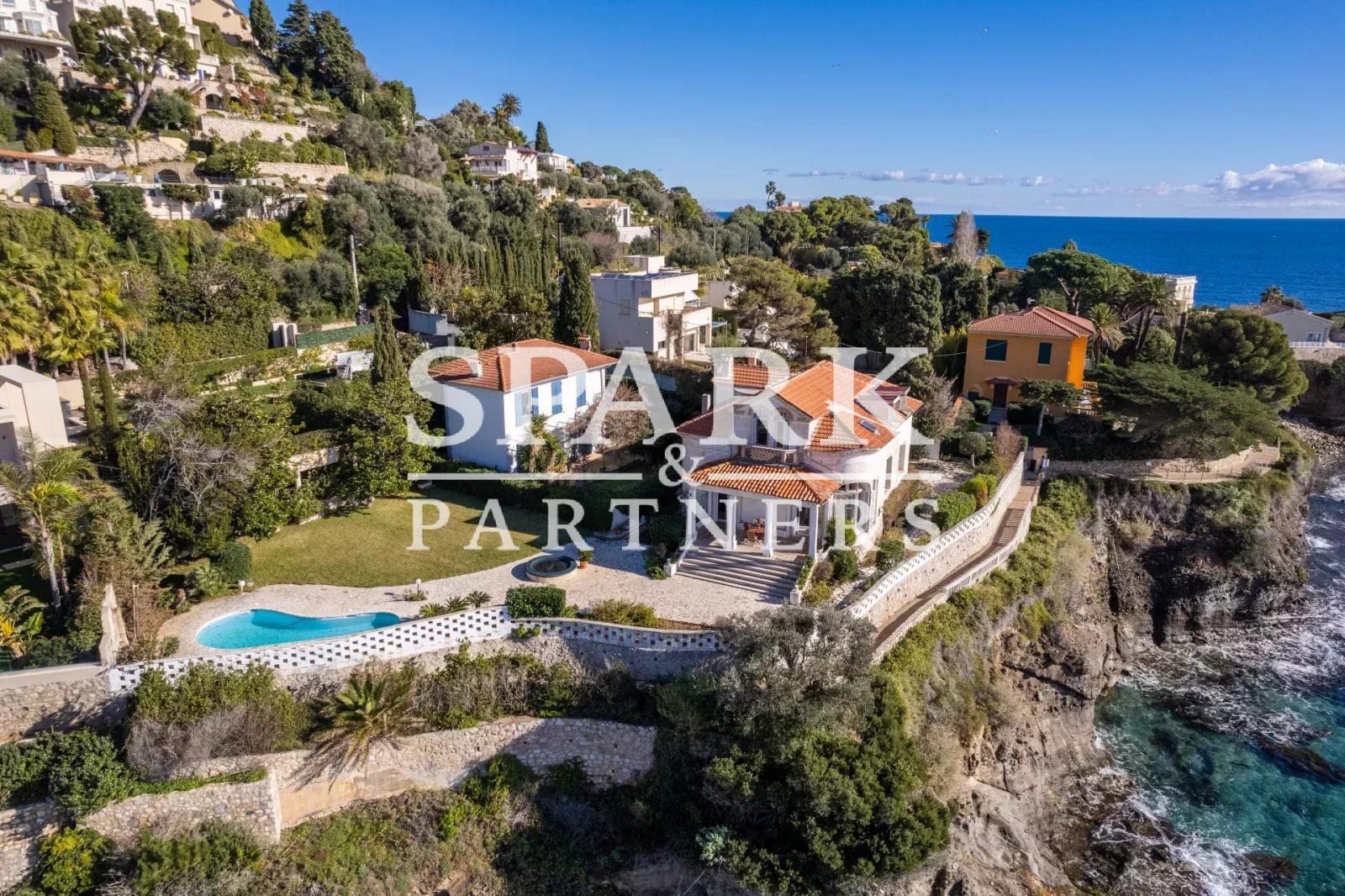 Villa en Bord de Mer à Cap d'Ail : Un Bijou à Ne Pas Manquer