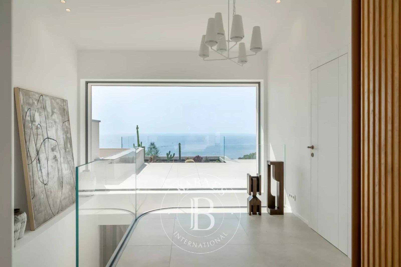 SUPER CANNES - VILLA CONTEMPORAINE NEUVE - VUE MER PANORAMIQUE SPECTACULAIRE
