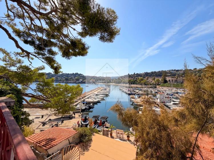 LOCATION ANNUELLE — BEAULIEU-SUR-MER