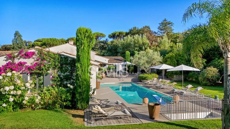 EXCLUSIVITE - Saint-Tropez - Villa raffinée, Calme, Elégance et Emplacement prisé