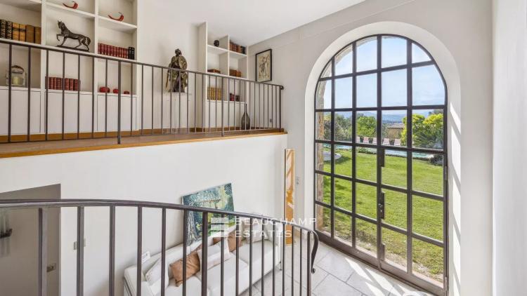 Villa provençale avec vue colline - Mougins