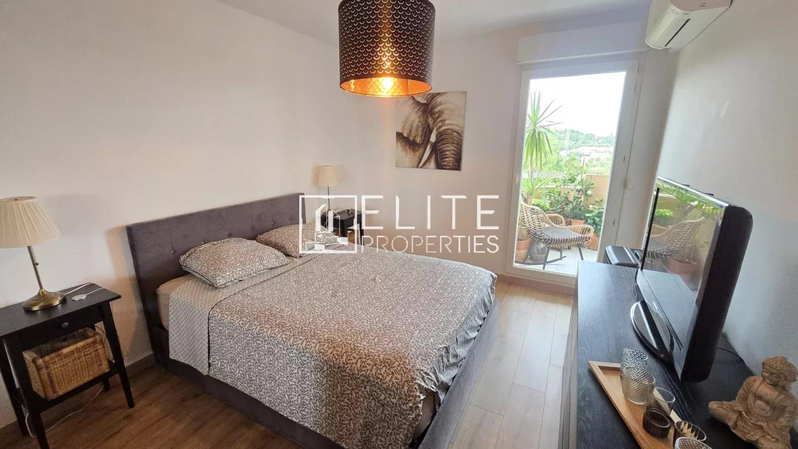 APPARTEMENT 3 PIECES 72m² + PARKING GRASSE