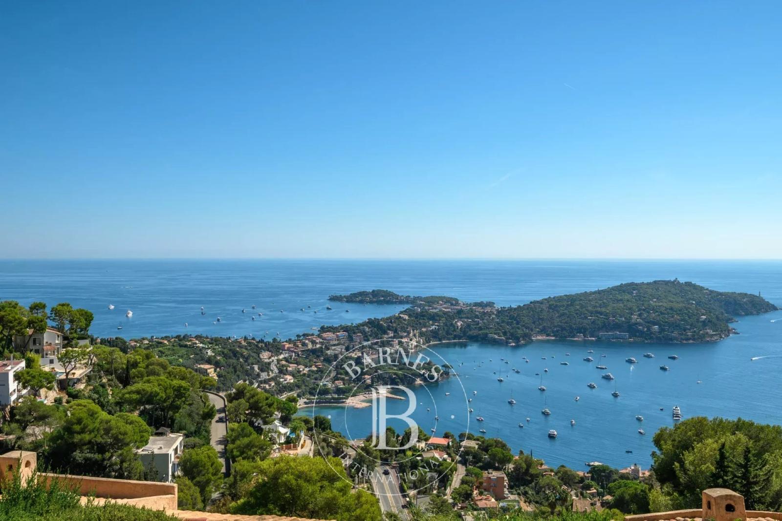 VILLEFRANCHE-SUR-MER - VINAIGRIER - TERRAIN 2 530 M² - VUE MER ET CAP-FERRAT