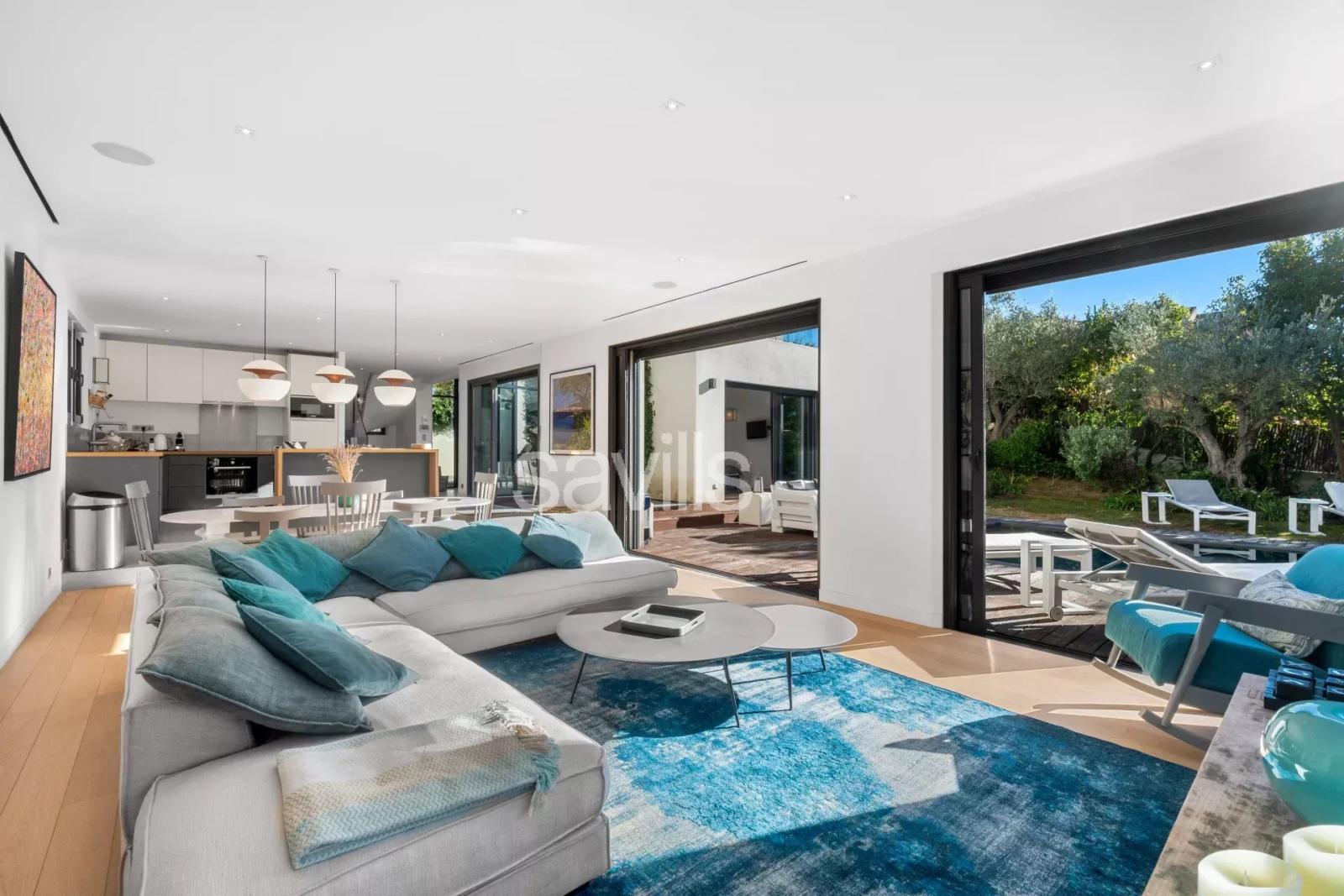 Villa contemporaine dans un secteur prisé proche plages