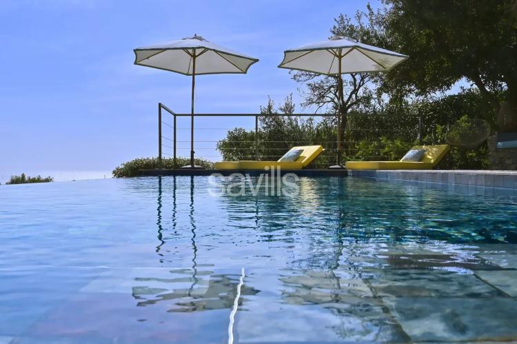 Charmante villa vue mer à proximité de la plage de Gigaro