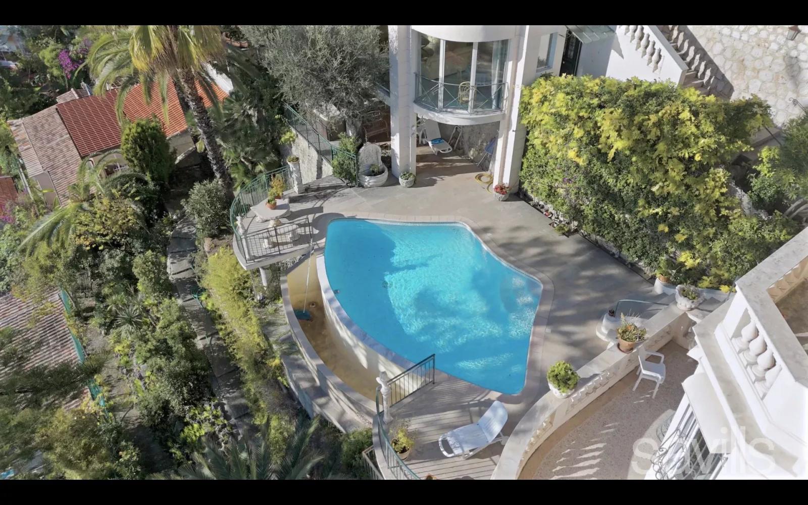 Villa Belle Epoque à la frontière Monegasque