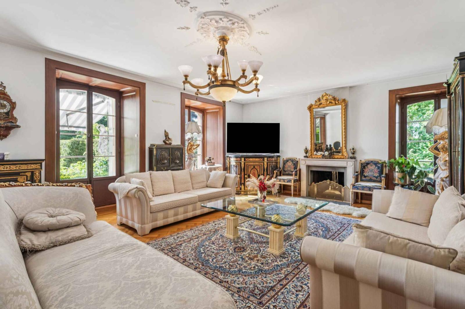 Prestigieux appartement de 6 pièces avec studio indépendant au sein d'un domaine d'exception