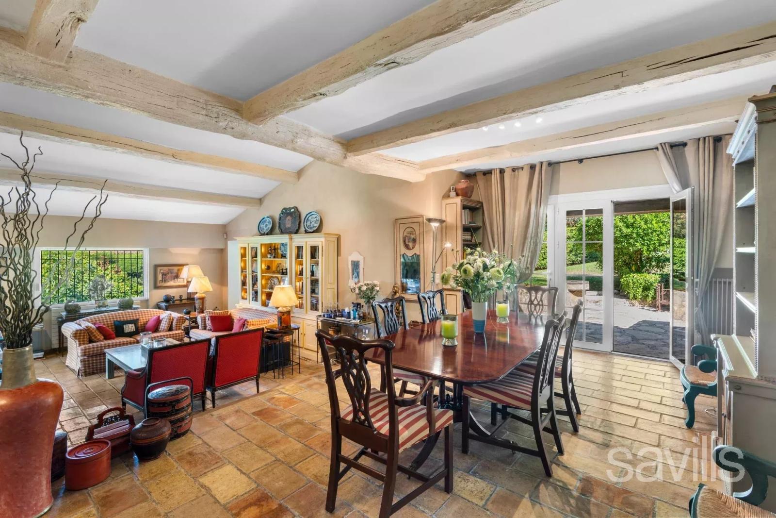 Charmante villa dans un domaine prisé