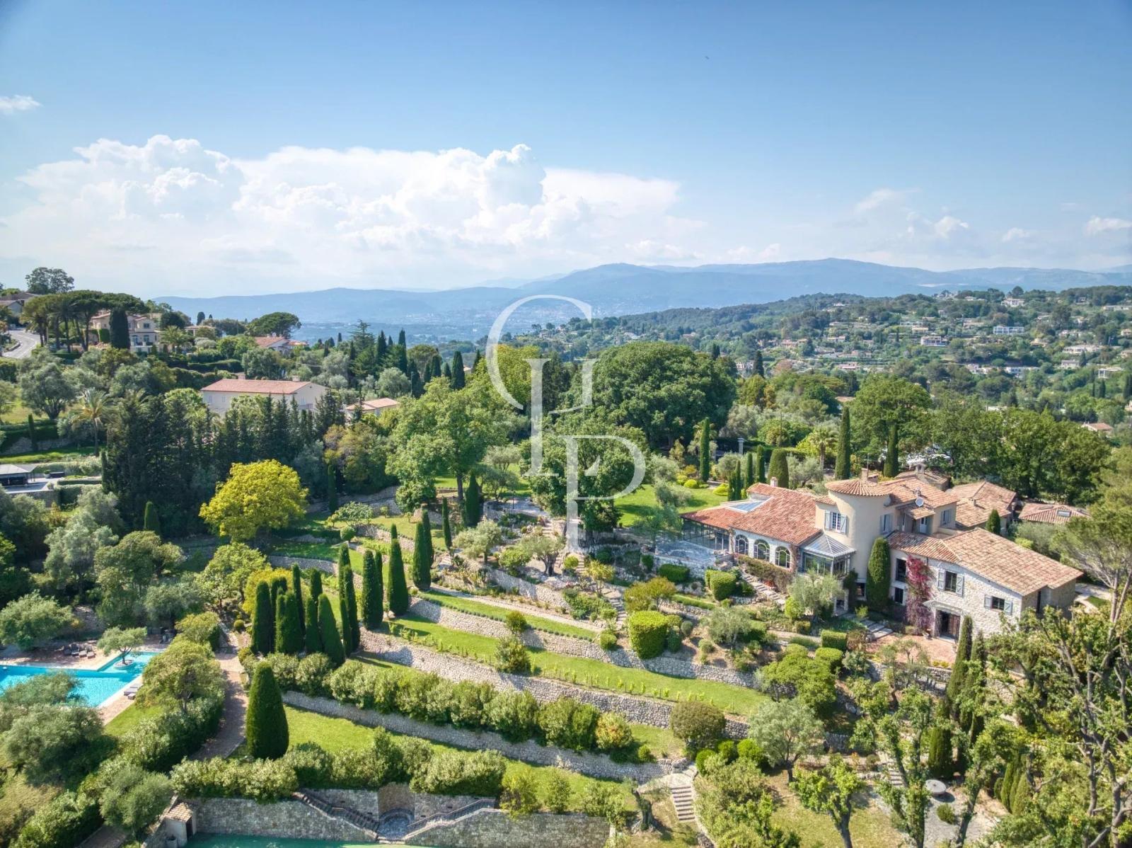 DOMAINE DE MOUGINS