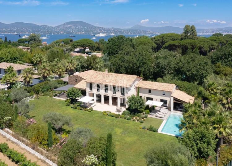 Villa contemporaine pour 12 personnes, à deux pas de Saint-Tropez