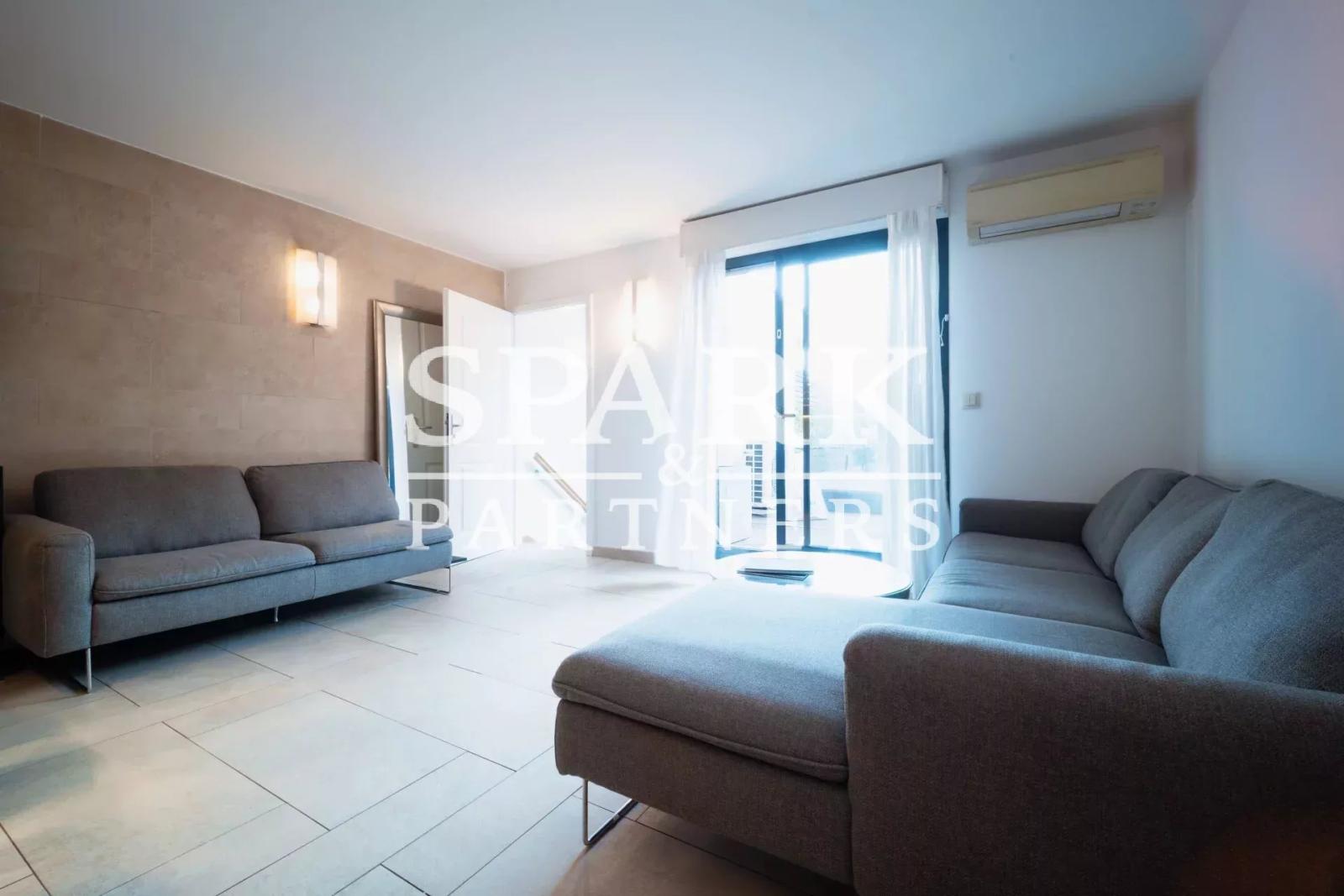 Beausoleil - Superbe appartement 4 pièces - vue imprenable sur la mer