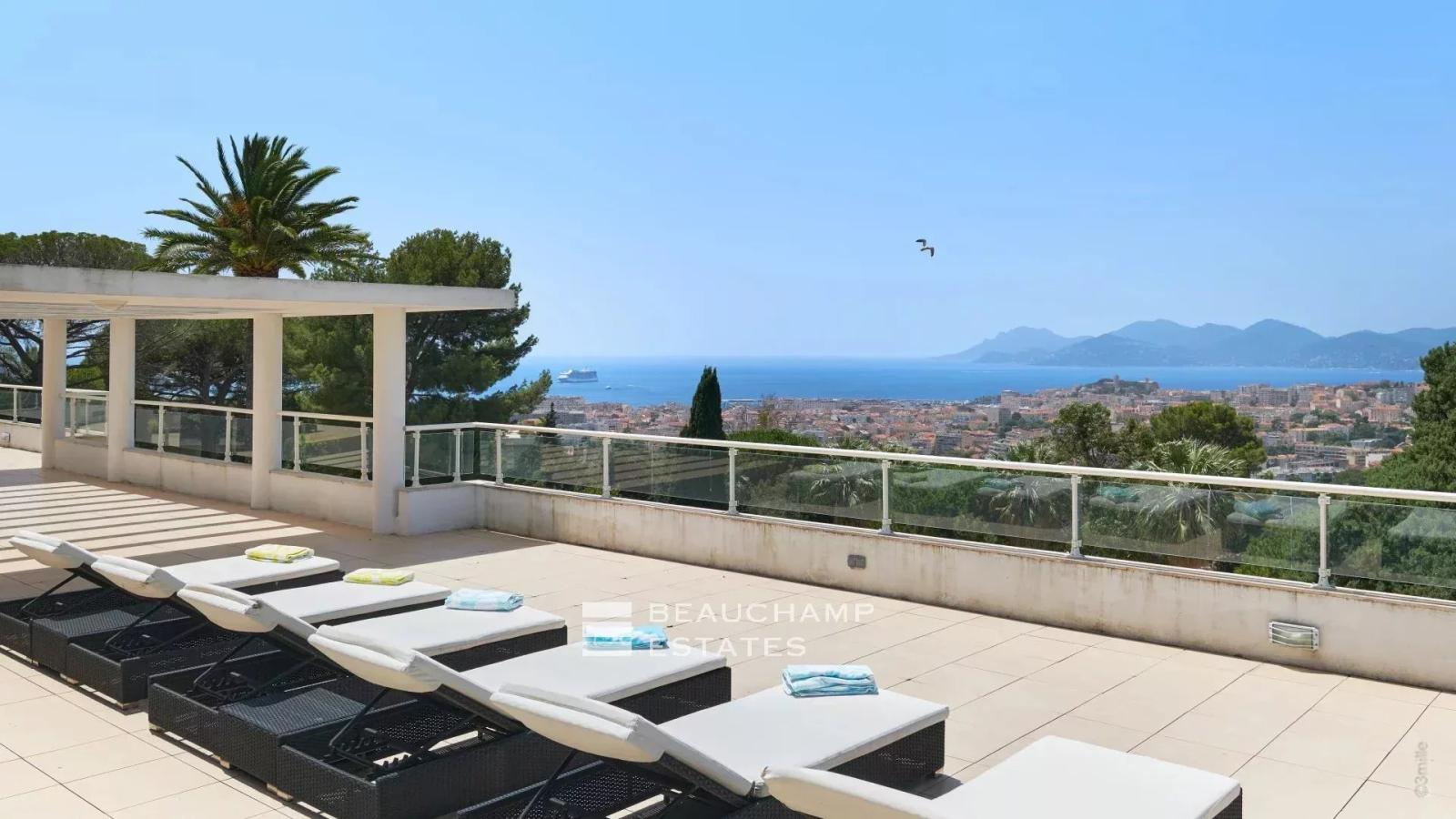 Villa moderne avec vue mer panoramique - Cannes Oxford