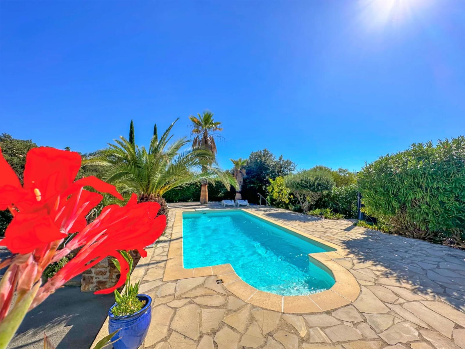 Villa vue mer à vendre proche du centre de La Croix-Valmer