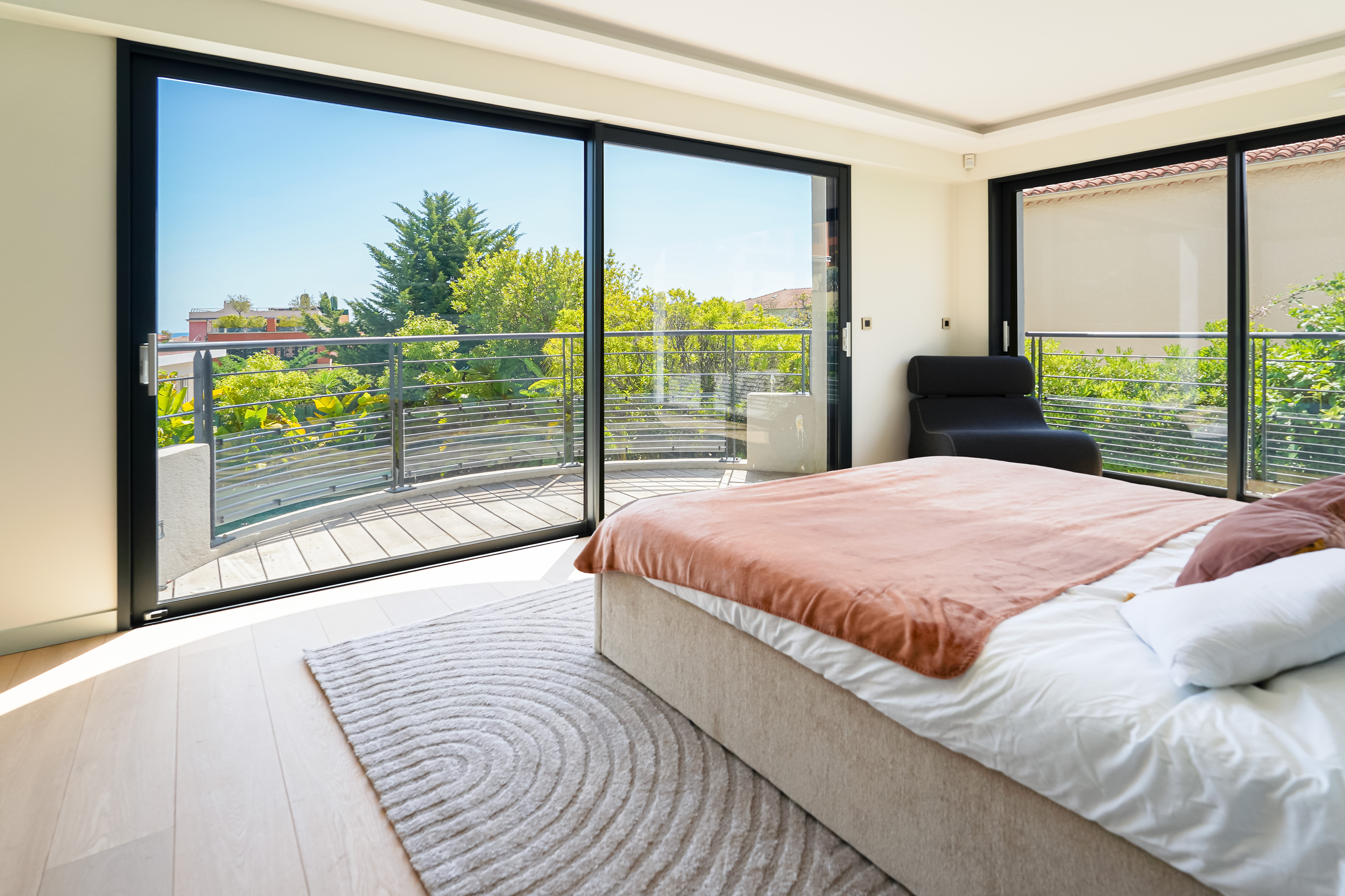 569a5_chambre-haut-valeri-agency-by-jm-barei-saint-jean-cap-ferrat-1782209447.jpg